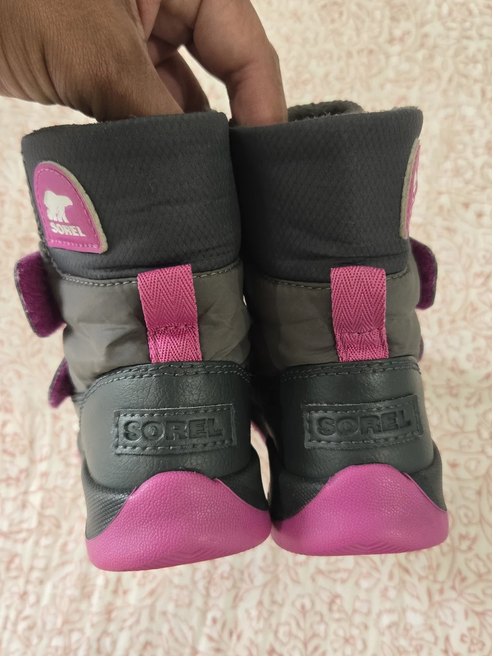 Sorel Kids Gray and Pink Waterproof Hook-and-Loop Winter Boots Size 11